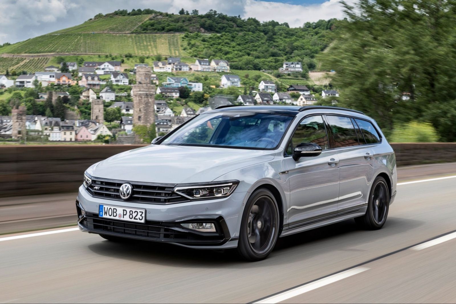Volkswagen Passat Variant Универсал класса D - фото 1